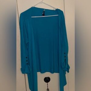 Completely Me Bu Liz Lange Size LG. Top.